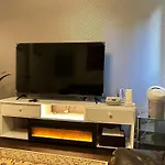 Stylish 1Br Apt W Fireplace & High-Speed Wifi
