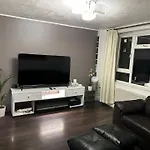 Stylish 1Br Apt W Fireplace & High-Speed Wifi