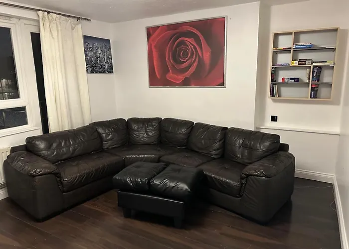 Stylish 1Br Apt W Fireplace & High-Speed Wifi