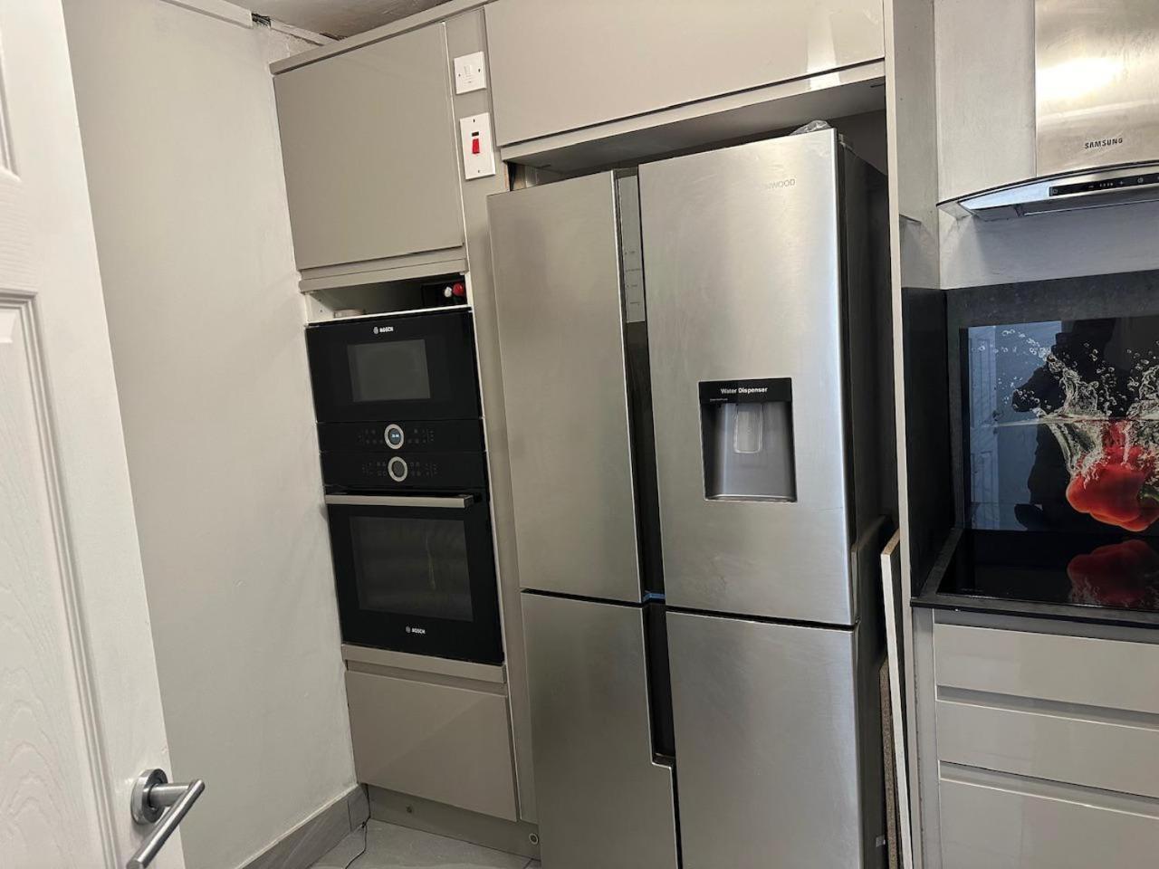 Stylish 1br W Fireplace & High-speed Wifi Londra